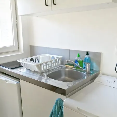 Subplex - 2 People - Metro Mermoz-parc Parilly Apartment